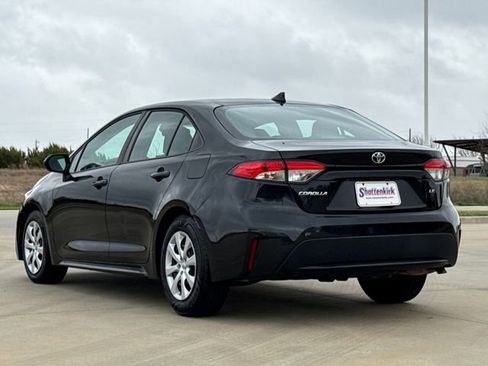 Used 2020 Toyota Corolla LE image 7