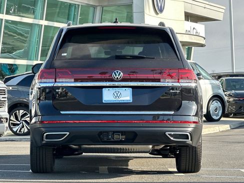 New 2026 Volkswagen Atlas SE image 6