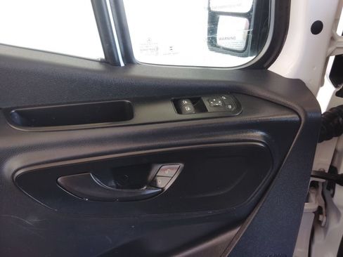 Used 2023 Mercedes-Benz Sprinter 2500 image 18