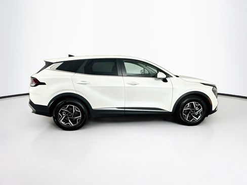 Used 2025 Kia Sportage LX FWD image 10
