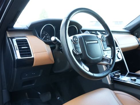 Used 2017 Land Rover Discovery HSE Luxury image 15