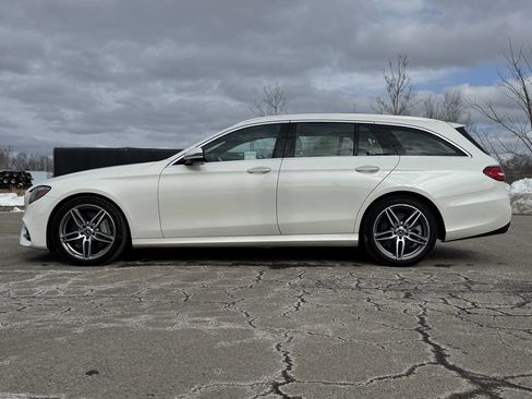 Used 2019 Mercedes-Benz E 450 4MATIC Wagon image 2