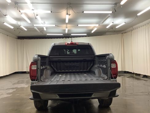 New 2026 GMC Canyon Elevation image 8