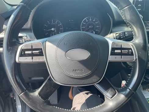 Used 2020 Kia Telluride LX FWD image 19