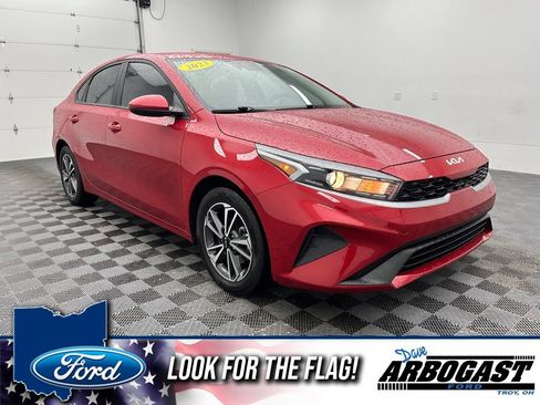 Used 2023 Kia Forte LXS FWD image 1