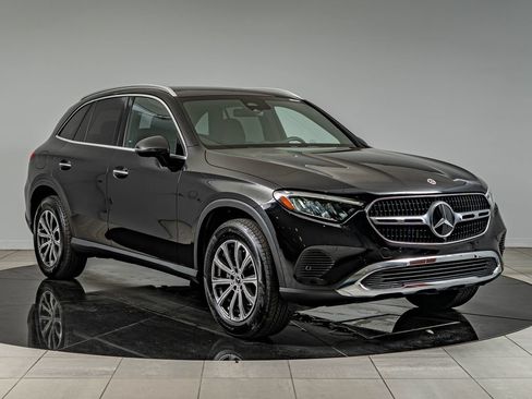 Certified 2026 Mercedes-Benz GLC 300 4MATIC image 3