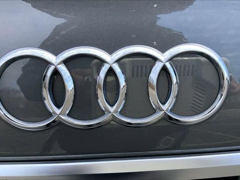 Used 2023 Audi Q5 2.0T Premium w/ Convenience Package image 33