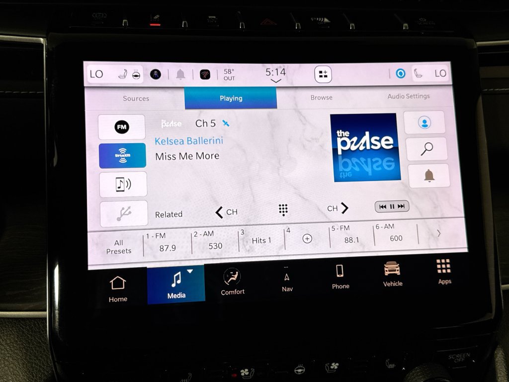 Used 2023 Jeep Grand Cherokee 4WD 4xe w/ Luxury Tech Group II image 38