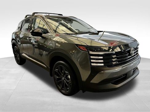 New 2026 Nissan Kicks SR w/ Illumination Package image 2