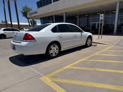 Used 2014 Chevrolet Impala LT w/ LT Sunroof Package FWD image 4