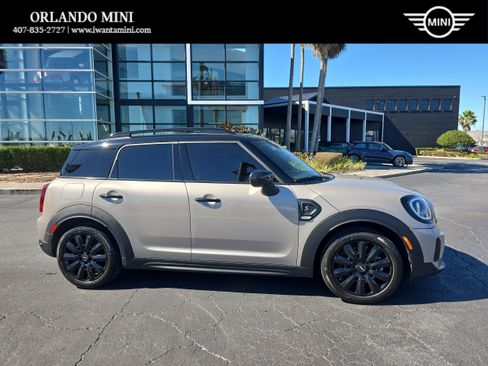 Used 2023 MINI Cooper Countryman S w/ Signature Upholstery Package image 1