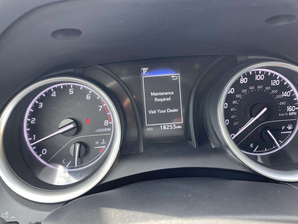 Used 2024 Toyota Camry LE FWD image 17