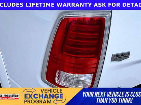 Used 2018 RAM 1500 Laramie w/ Convenience Group AWD/4WD image 25
