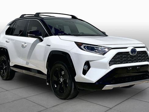 Used 2020 Toyota RAV4 XSE AWD/4WD image 3