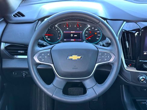 Used 2023 Chevrolet Traverse LT image 22