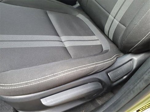 Used 2022 Hyundai Venue SEL image 16