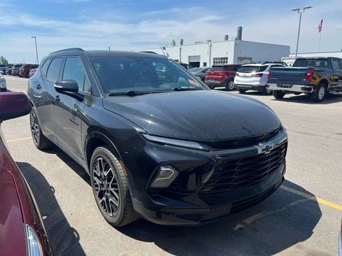 Used 2024 Chevrolet Blazer RS w/ LPO, Floor Liner Package FWD image 3