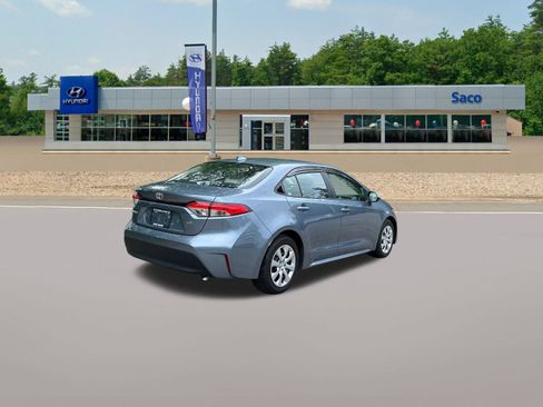 Used 2024 Toyota Corolla LE FWD image 6