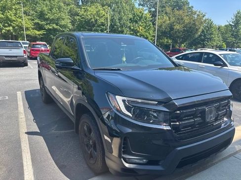 Used 2025 Honda Ridgeline Black Edition image 5