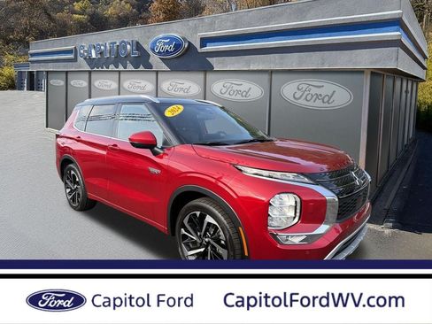 Used 2024 Mitsubishi Outlander 4WD Plug-In Hybrid image 1
