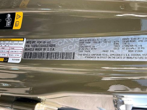 Used 2025 Jeep Gladiator Mojave image 16