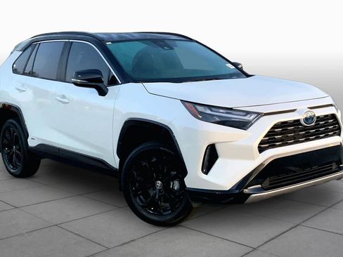 Used 2024 Toyota RAV4 XSE AWD/4WD image 3