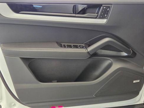 Certified 2026 Porsche Cayenne Coupe image 14