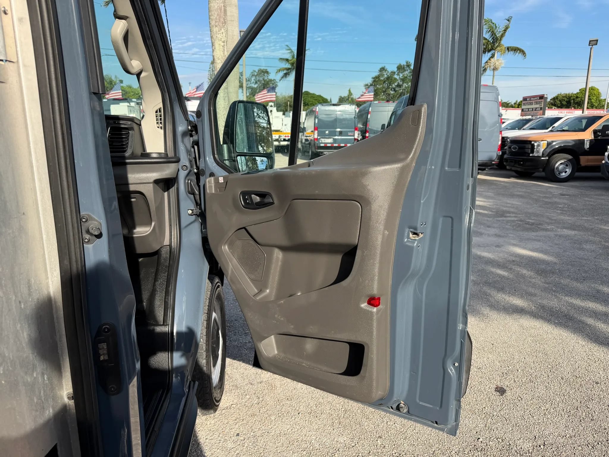 Used 2020 Ford Transit 250 148 High Roof Extended RWD image 19