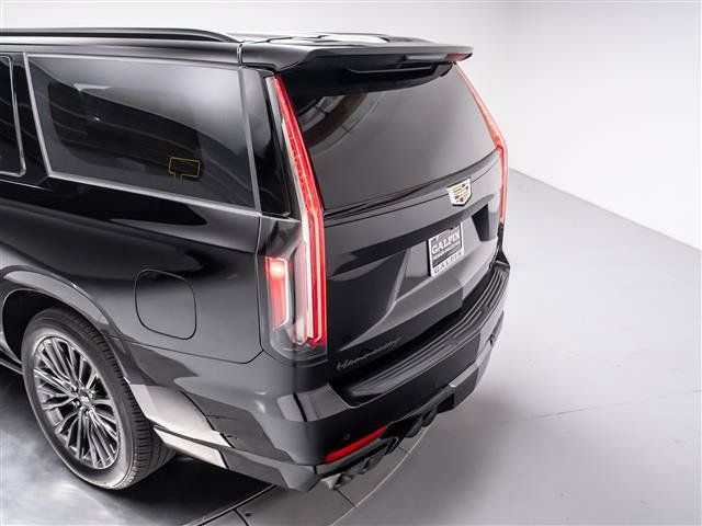 Used 2023 Cadillac Escalade ESV V w/ Heavy-Duty Trailer Package AWD/4WD image 49