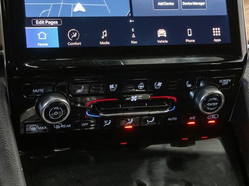 Used 2021 Jeep Grand Cherokee L Summit w/ MOPAR Finishing Package AWD/4WD image 22