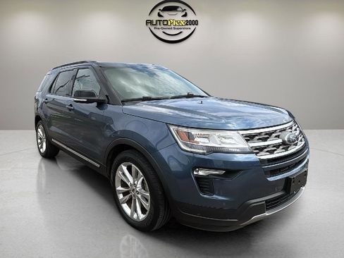 Used 2018 Ford Explorer XLT w/ Equipment Group 202A image 1