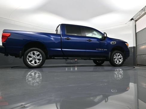 Used 2022 Nissan Titan SV w/ SV Convenience Package AWD/4WD image 25