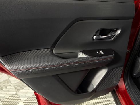 Used 2025 Nissan Kicks SR FWD image 25