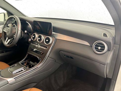 Used 2022 Mercedes-Benz GLC 300 4MATIC Coupe image 29