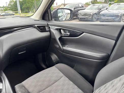 Used 2019 Nissan Rogue Sport SV FWD image 28