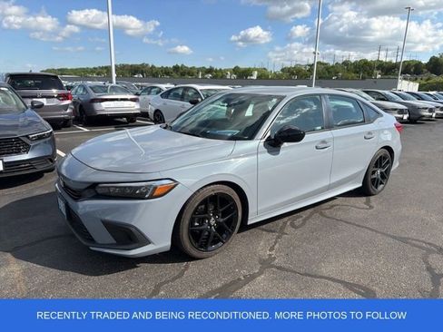 Used 2024 Honda Civic Sport image 2