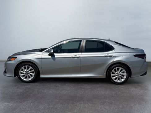 Used 2024 Toyota Camry LE image 8