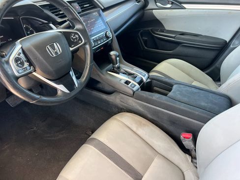 Used 2019 Honda Civic EX image 12