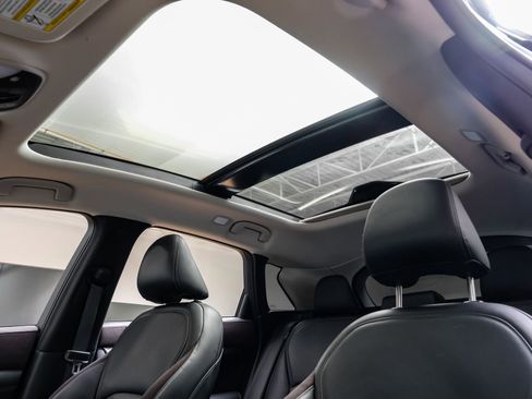 Used 2023 INFINITI QX50 Sensory image 5