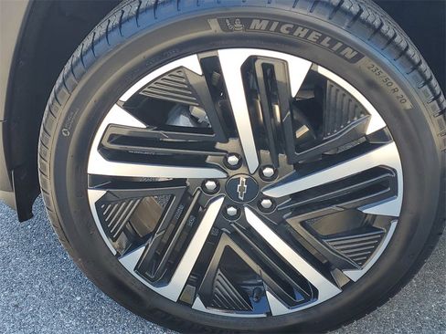 Certified 2026 Chevrolet Equinox RS w/ Convenience Package III image 9