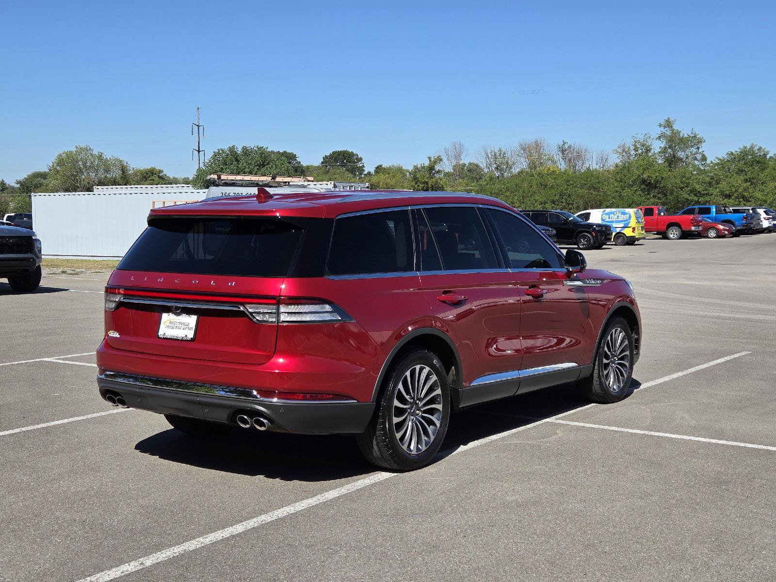 Used 2020 Lincoln Aviator Reserve w/ Elements Package Plus AWD/4WD image 3