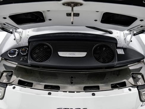 Used 2016 Porsche 911 GT3 RS RWD image 4
