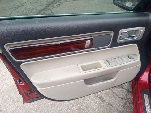 Used 2008 Lincoln MKZ image 5