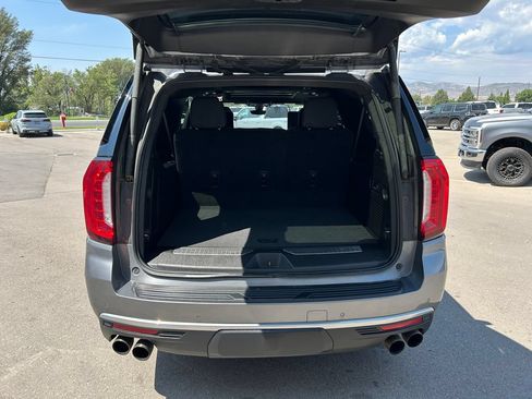 Used 2021 GMC Yukon XL Denali w/ Denali Ultimate Package AWD/4WD image 7