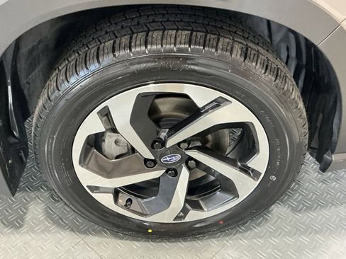 Used 2022 Subaru Forester Touring image 40