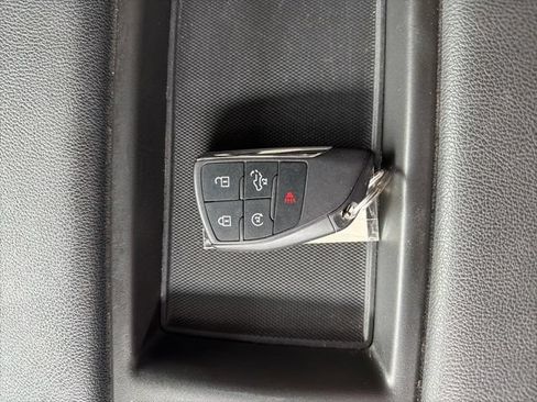 Used 2022 Chevrolet Silverado 1500 LT AWD/4WD image 27