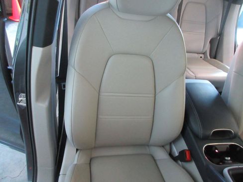 Used 2021 Porsche Cayenne S AWD/4WD image 26