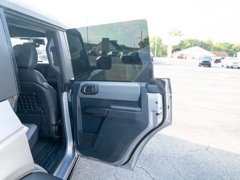 Used 2024 Ford Bronco Black Diamond image 12