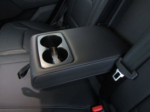 Used 2025 Ford Mustang Mach-E Premium image 39