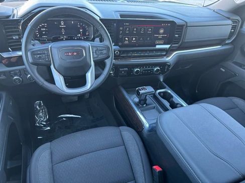 Used 2023 GMC Sierra 1500 Elevation w/ Preferred Package AWD/4WD image 11